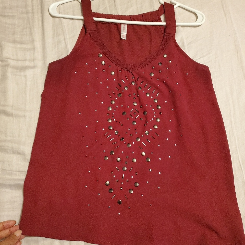 Sleeveless blouse